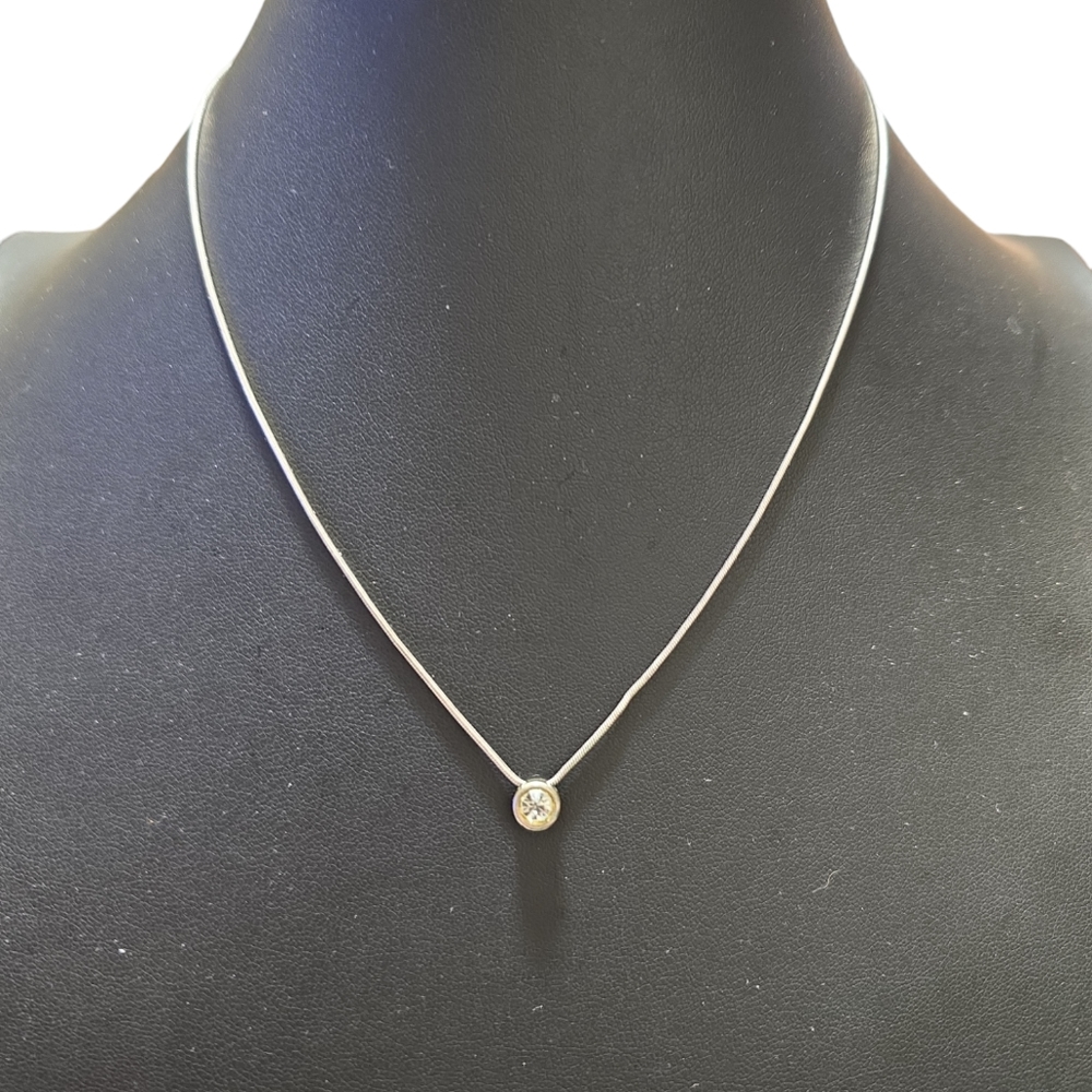 Silver Untested 16in Necklace with Shiny Charm